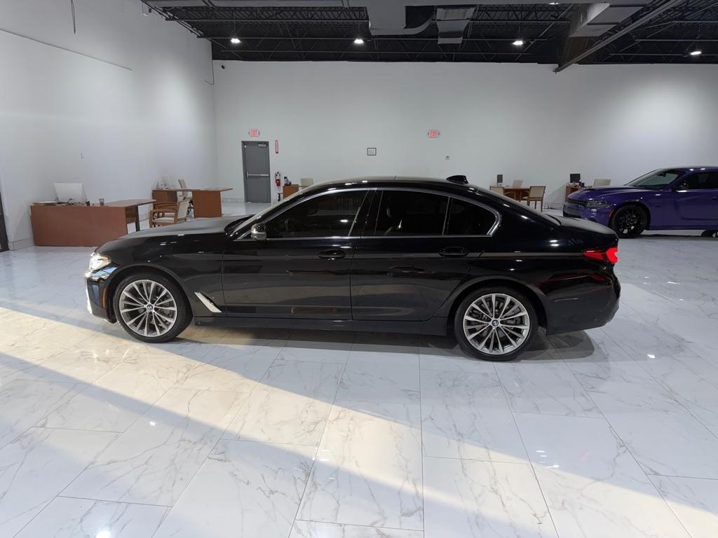 BMW 5-Series 530i 2023