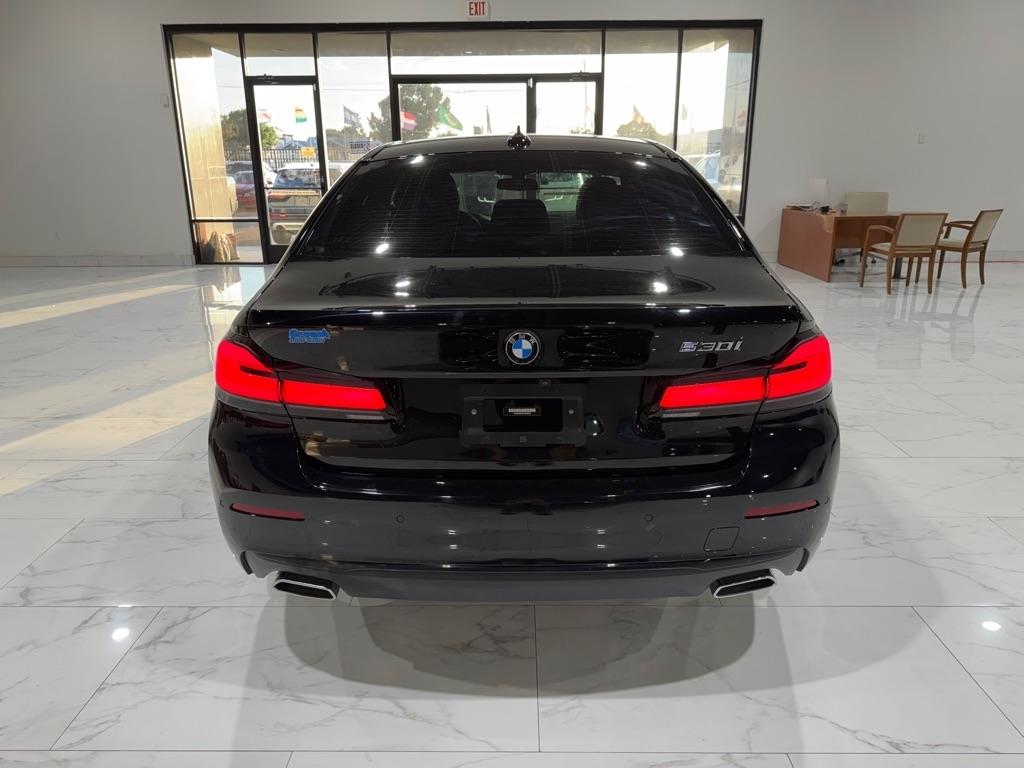 BMW 5-Series 530i 2023
