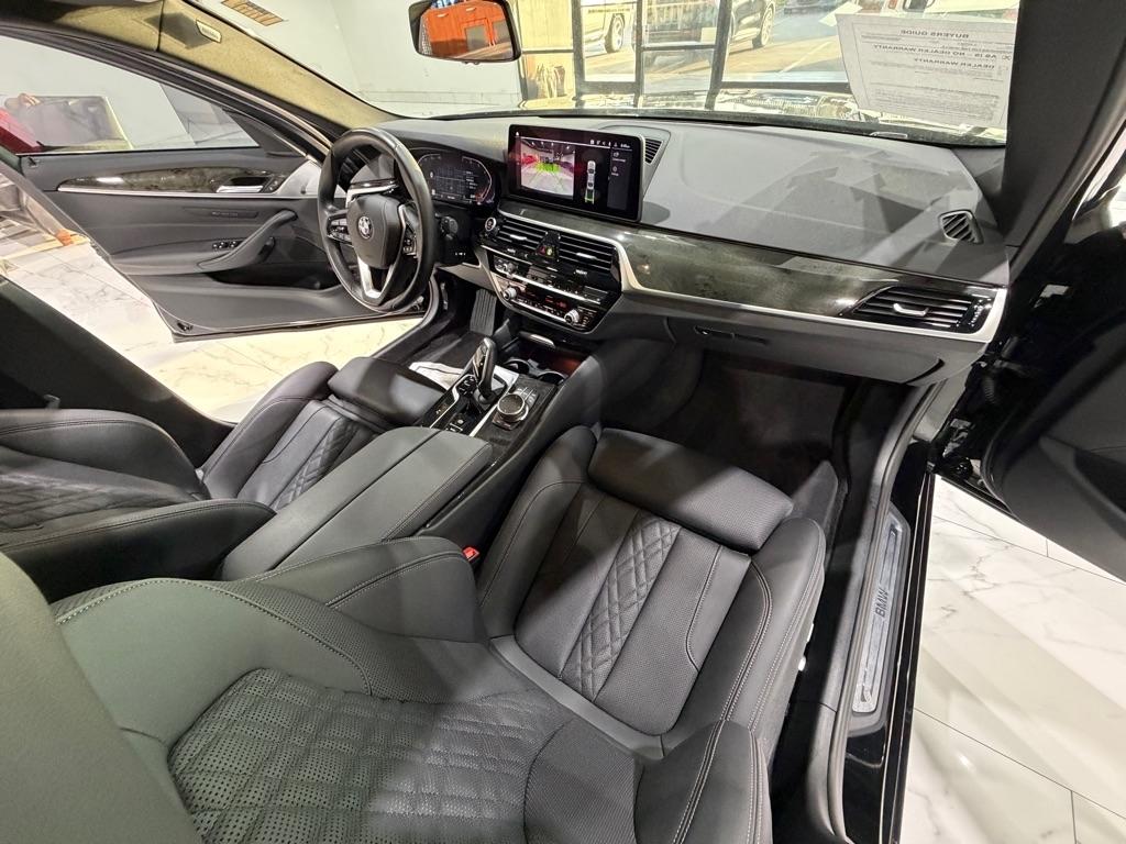 BMW 5-Series 530i 2023