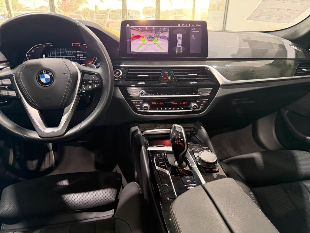 BMW 5-Series 530i 2023