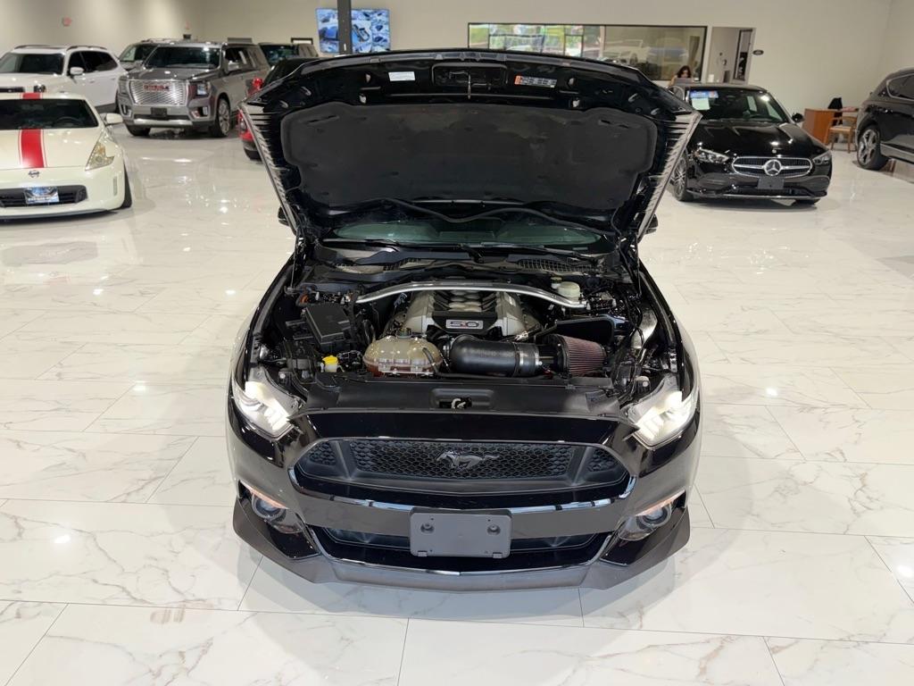 Ford Mustang GT Premium Coupe 2016