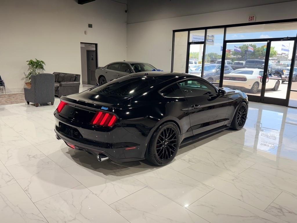 Ford Mustang GT Premium Coupe 2016