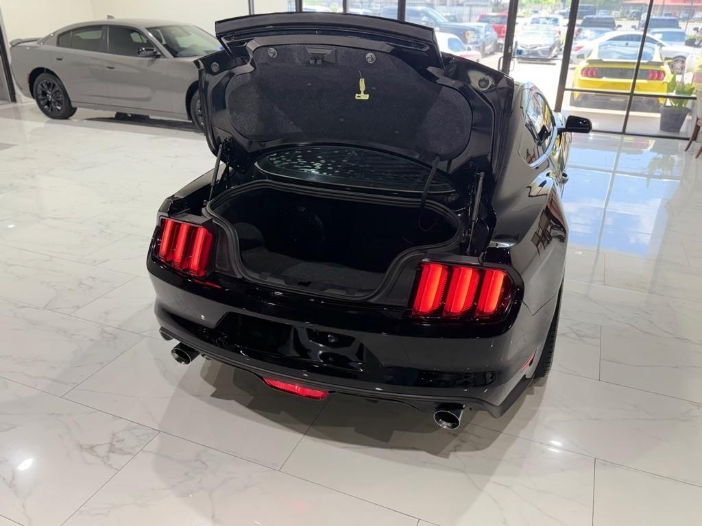 Ford Mustang GT Premium Coupe 2016