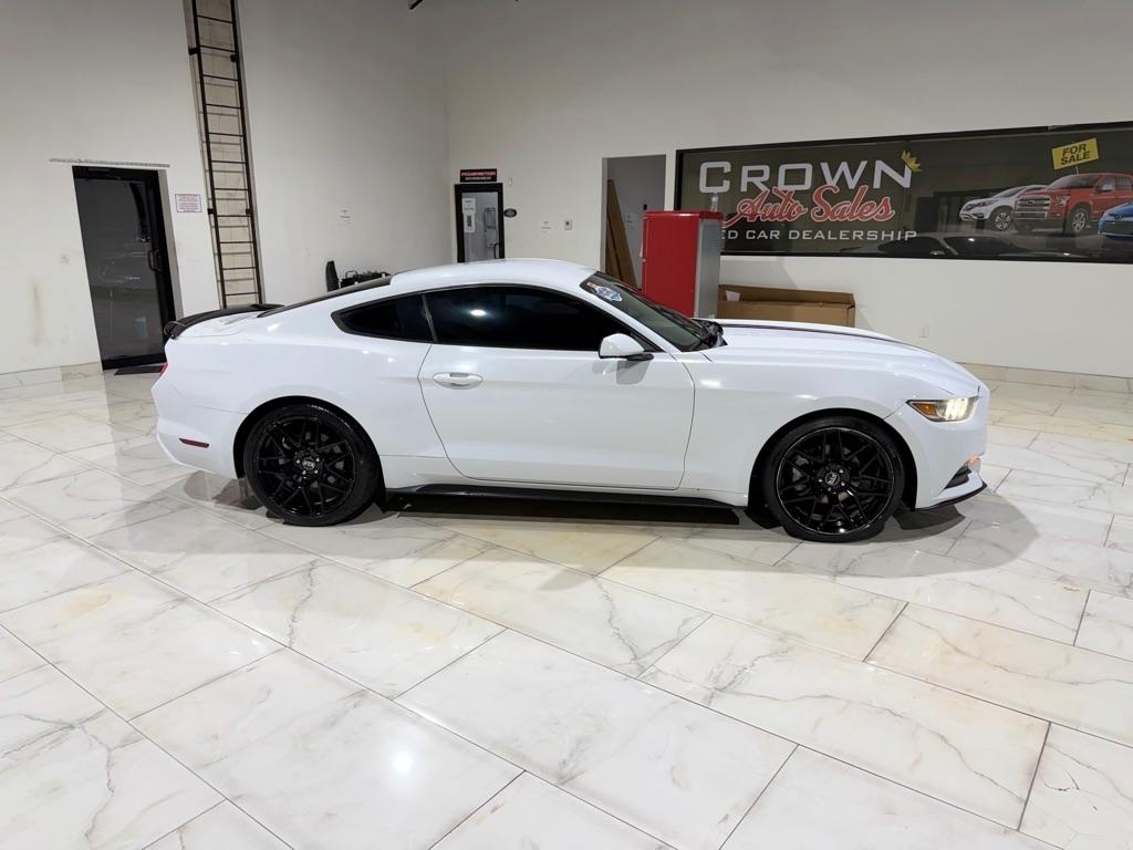 Ford Mustang V6 Coupe 2017