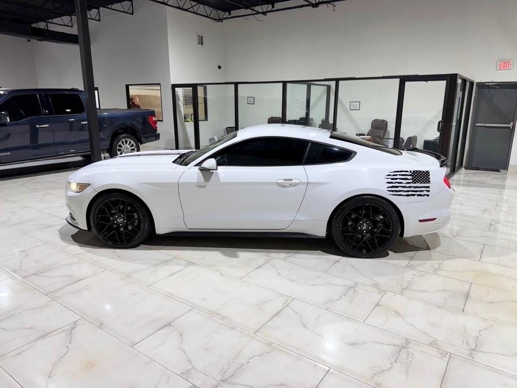 Ford Mustang V6 Coupe 2017