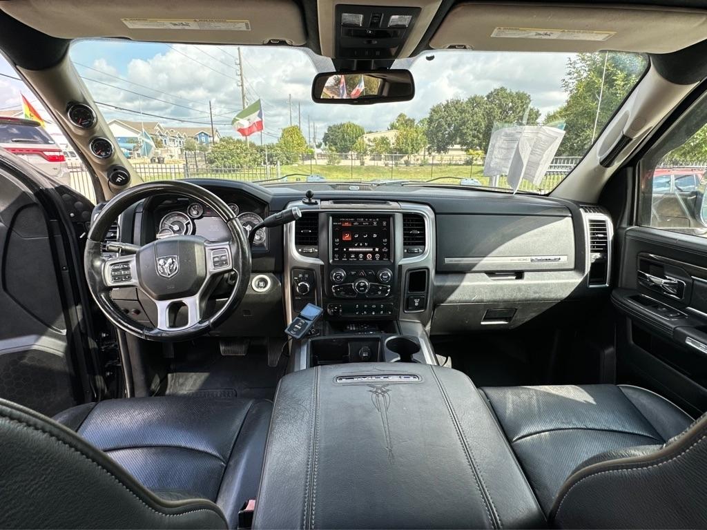 RAM 3500 Longhorn Mega Cab 4WD 2015
