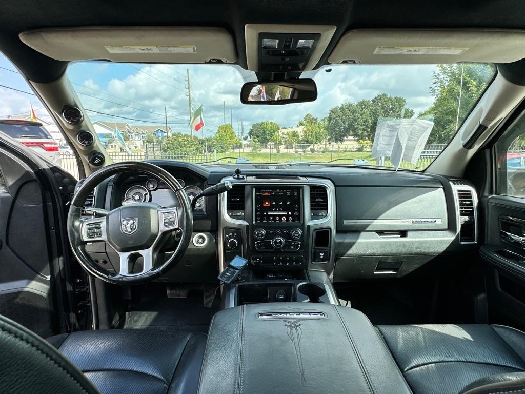 RAM 3500 Longhorn Mega Cab 4WD 2015