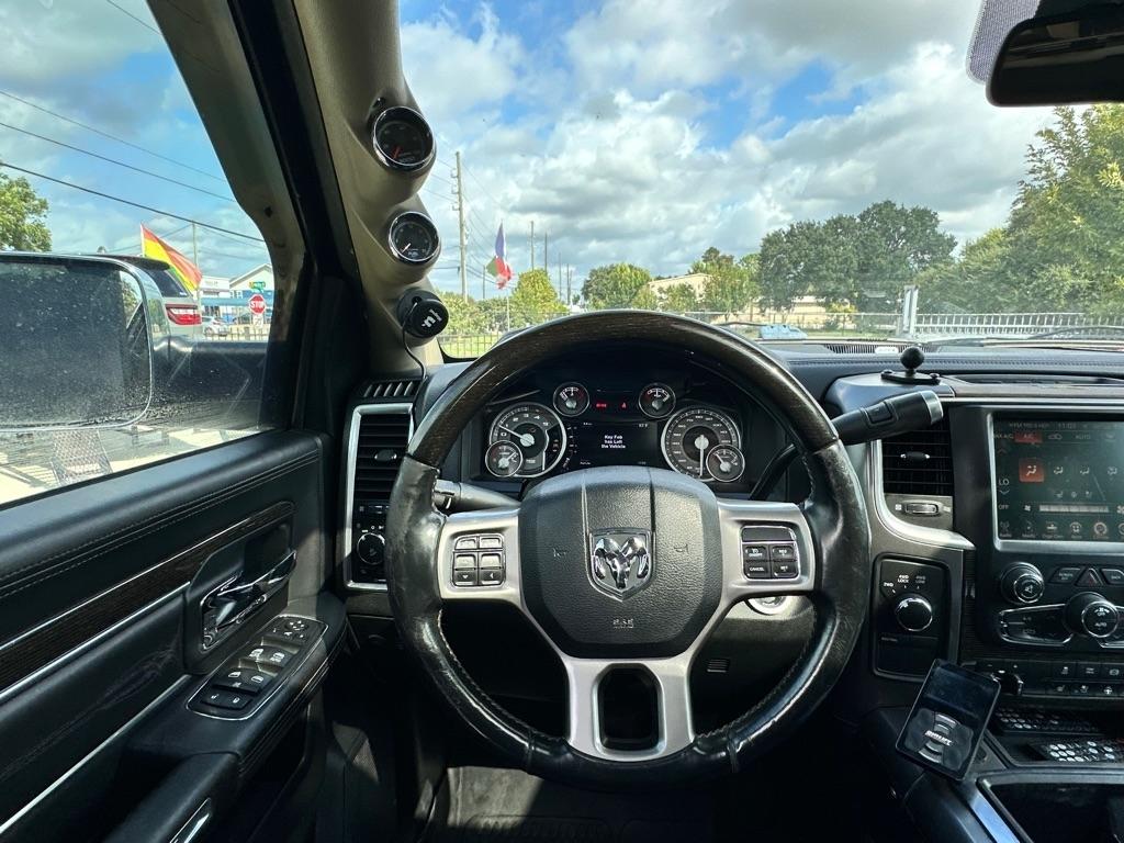 RAM 3500 Longhorn Mega Cab 4WD 2015