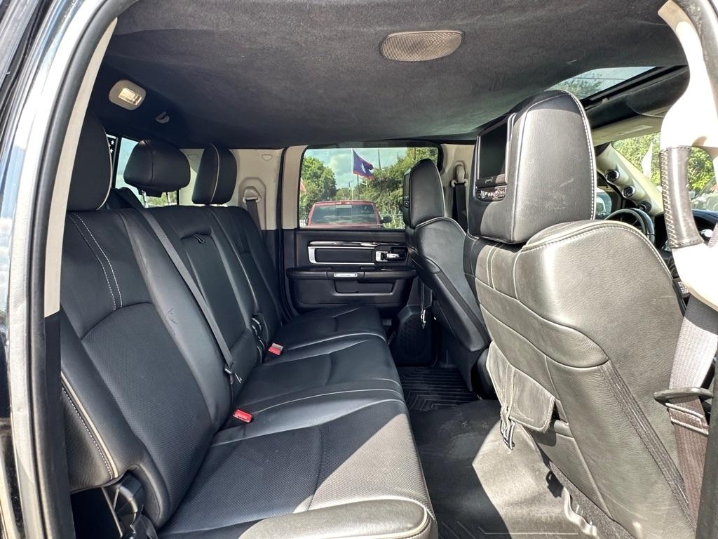 RAM 3500 Longhorn Mega Cab 4WD 2015