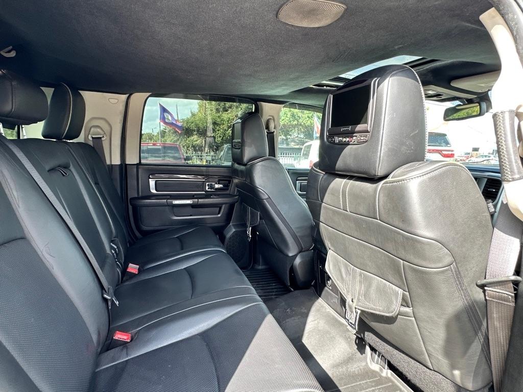RAM 3500 Longhorn Mega Cab 4WD 2015