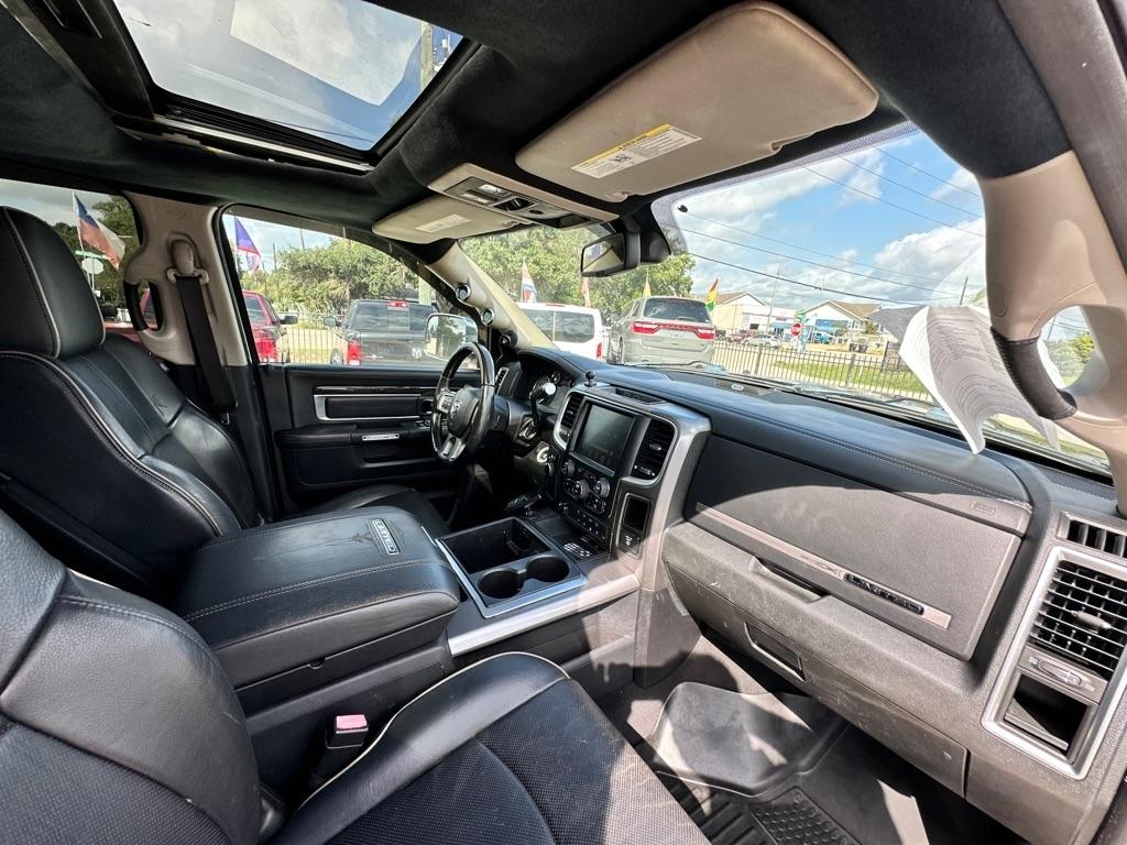 RAM 3500 Longhorn Mega Cab 4WD 2015