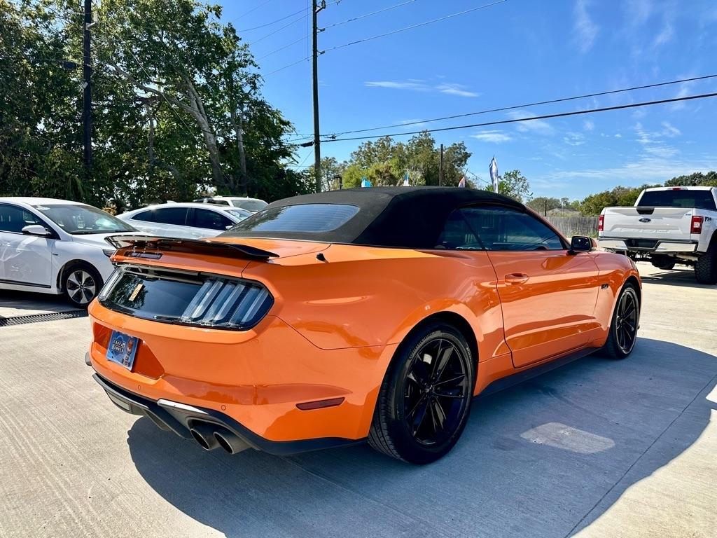 Ford Mustang GT convertible 2020