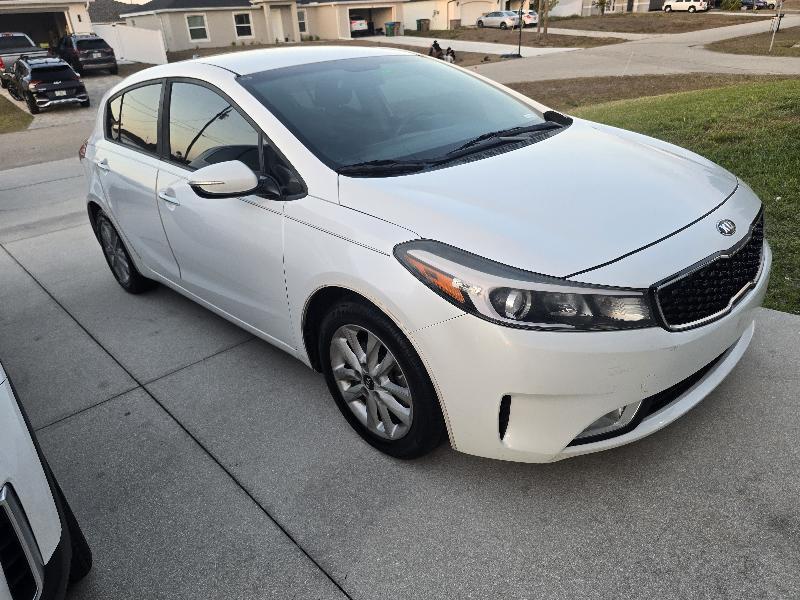 2017 Kia Forte 5-Door LX