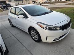 2017 Kia Forte 5-Door 