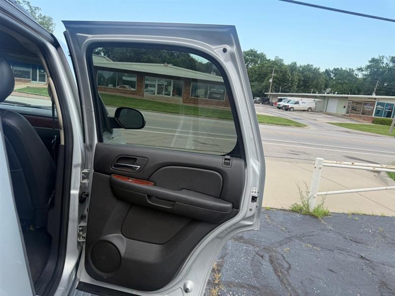 2013 Chevrolet Tahoe LT - Photo 14