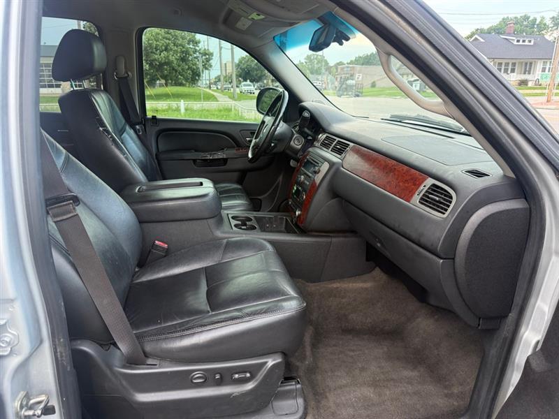2013 Chevrolet Tahoe LT - Photo 17