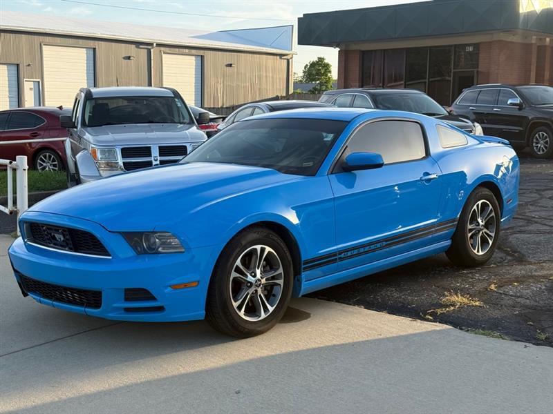 2013 Ford Mustang V6 Coupe