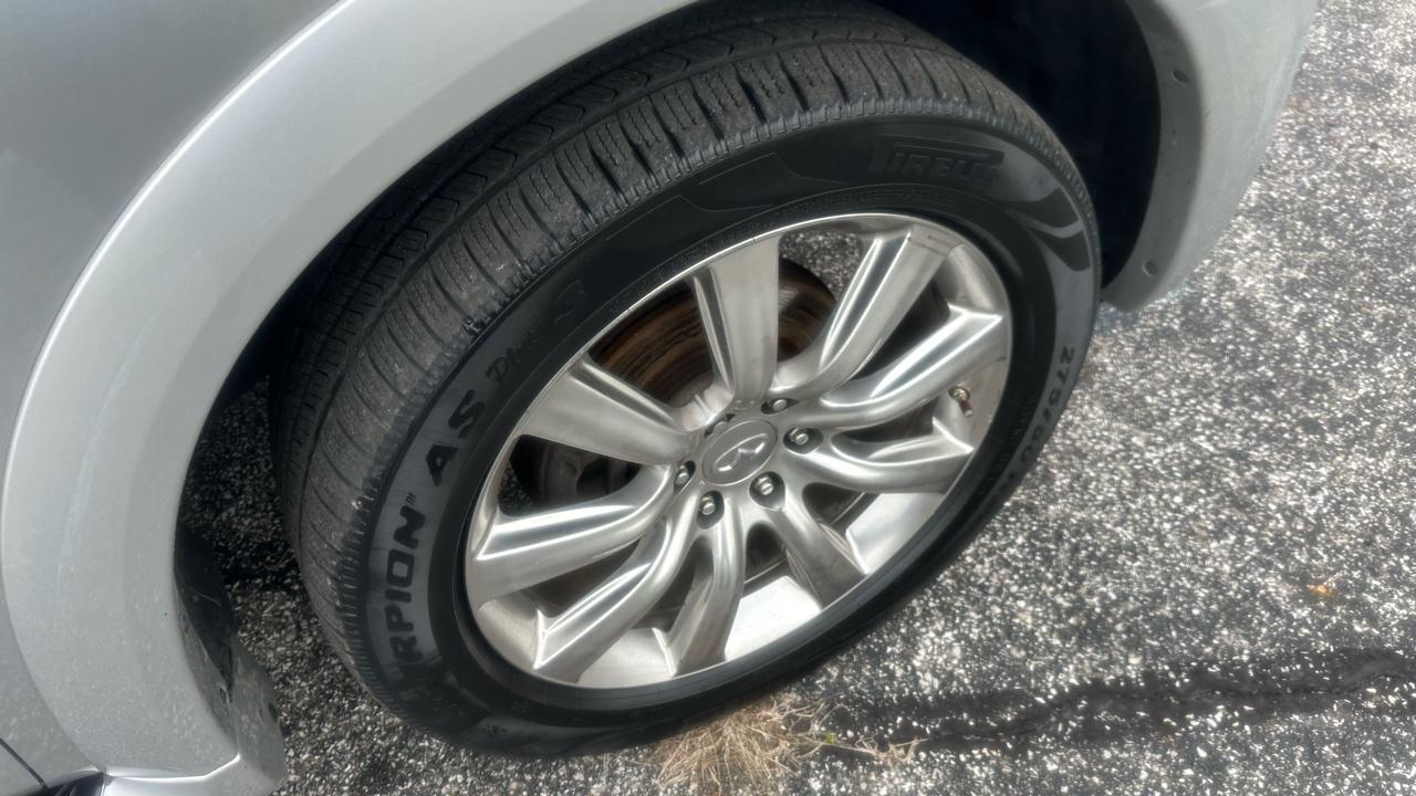 Infiniti QX56 4WD 2012