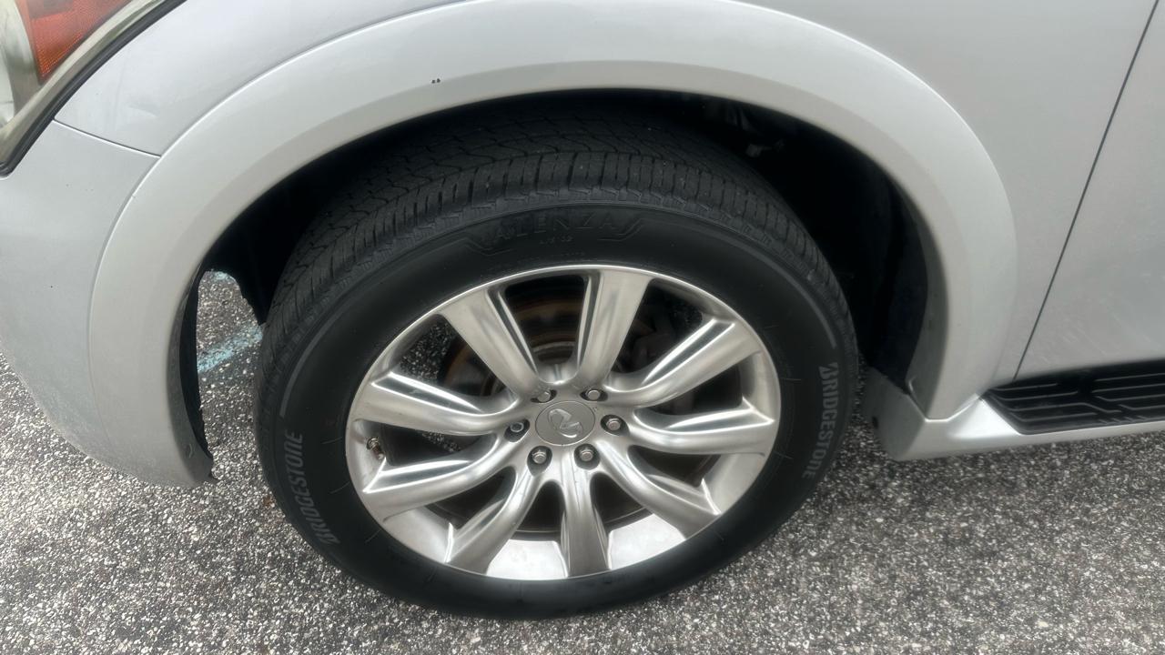 Infiniti QX56 4WD 2012