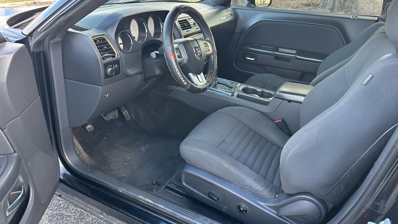 Dodge Challenger SXT 2012