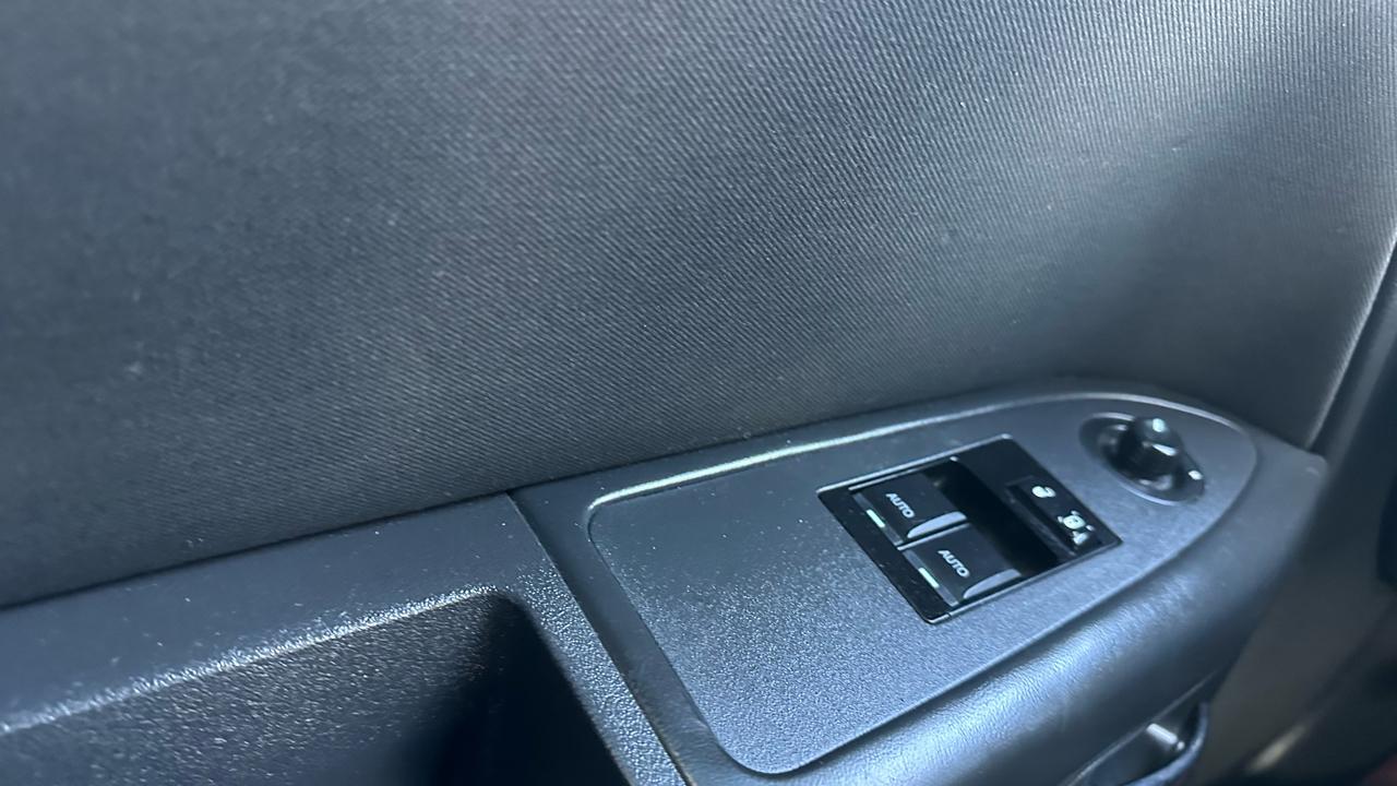 Dodge Challenger SXT 2012