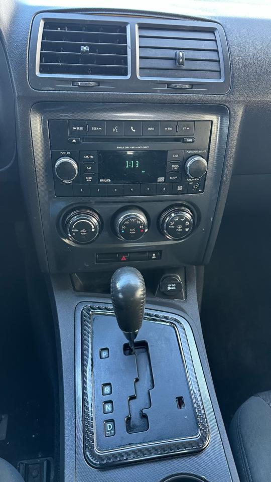 Dodge Challenger SXT 2012