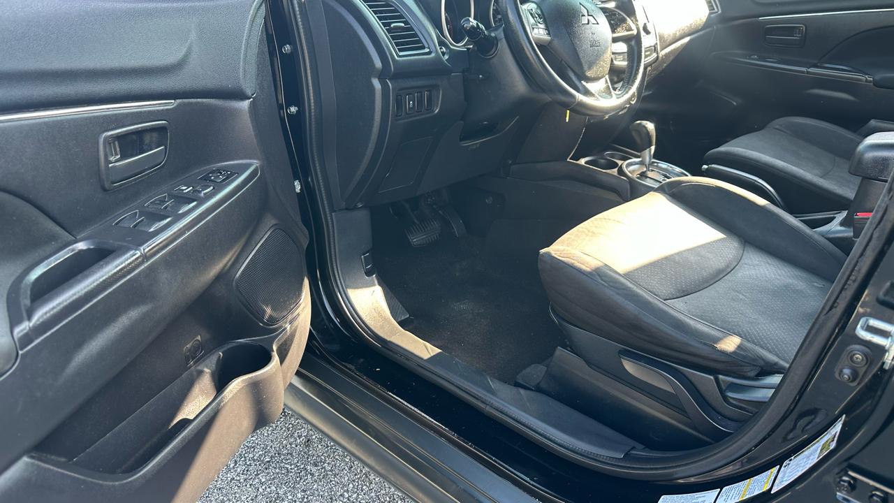 Mitsubishi Outlander Sport ES 2WD 2015