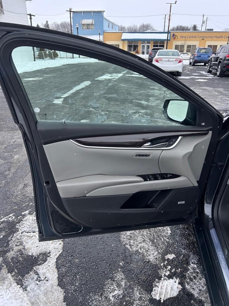 Cadillac XTS Luxury FWD 2016