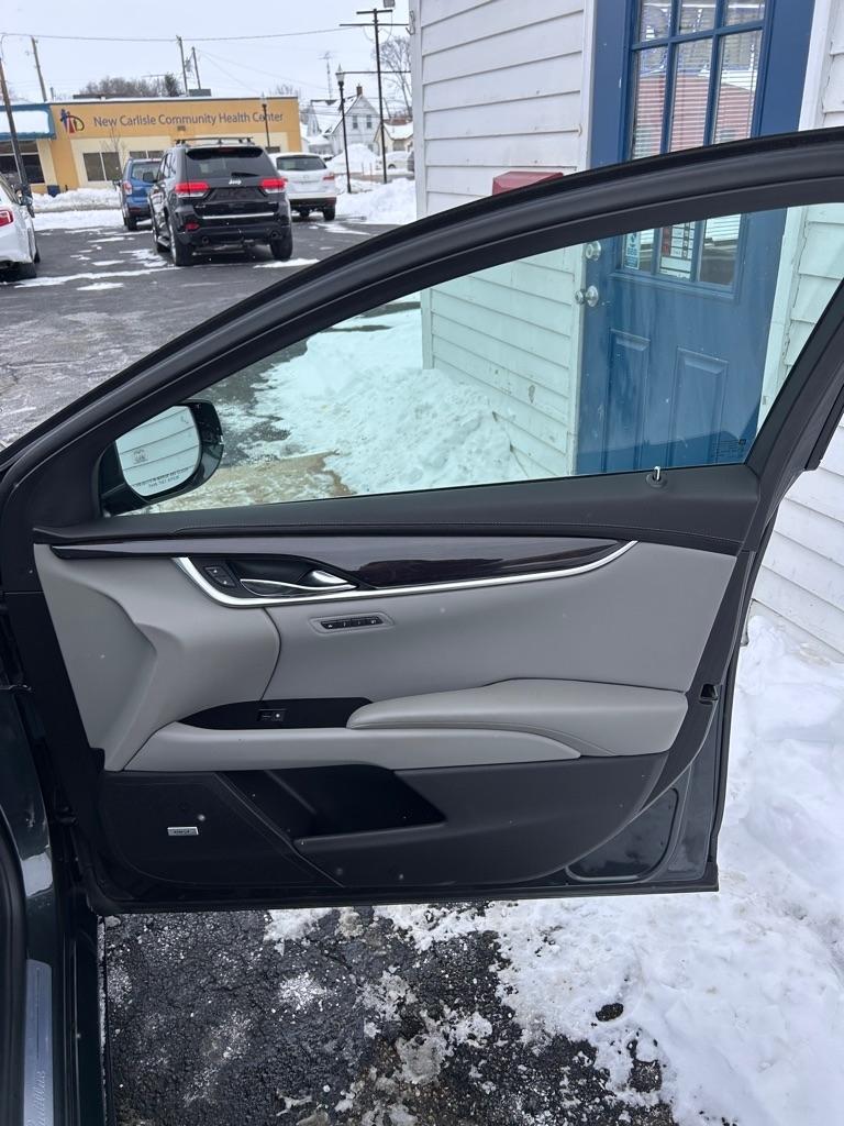 Cadillac XTS Luxury FWD 2016