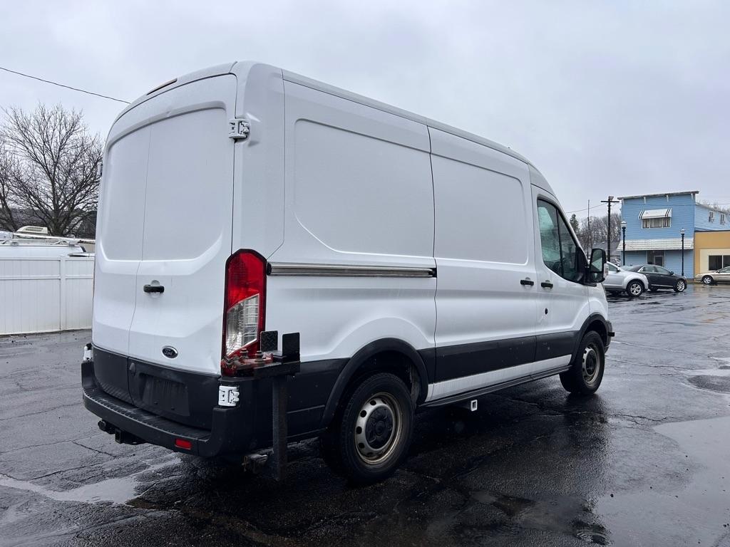 Ford Transit 250 Van Med. Roof w/Sliding Pass. 130-in. WB 2016