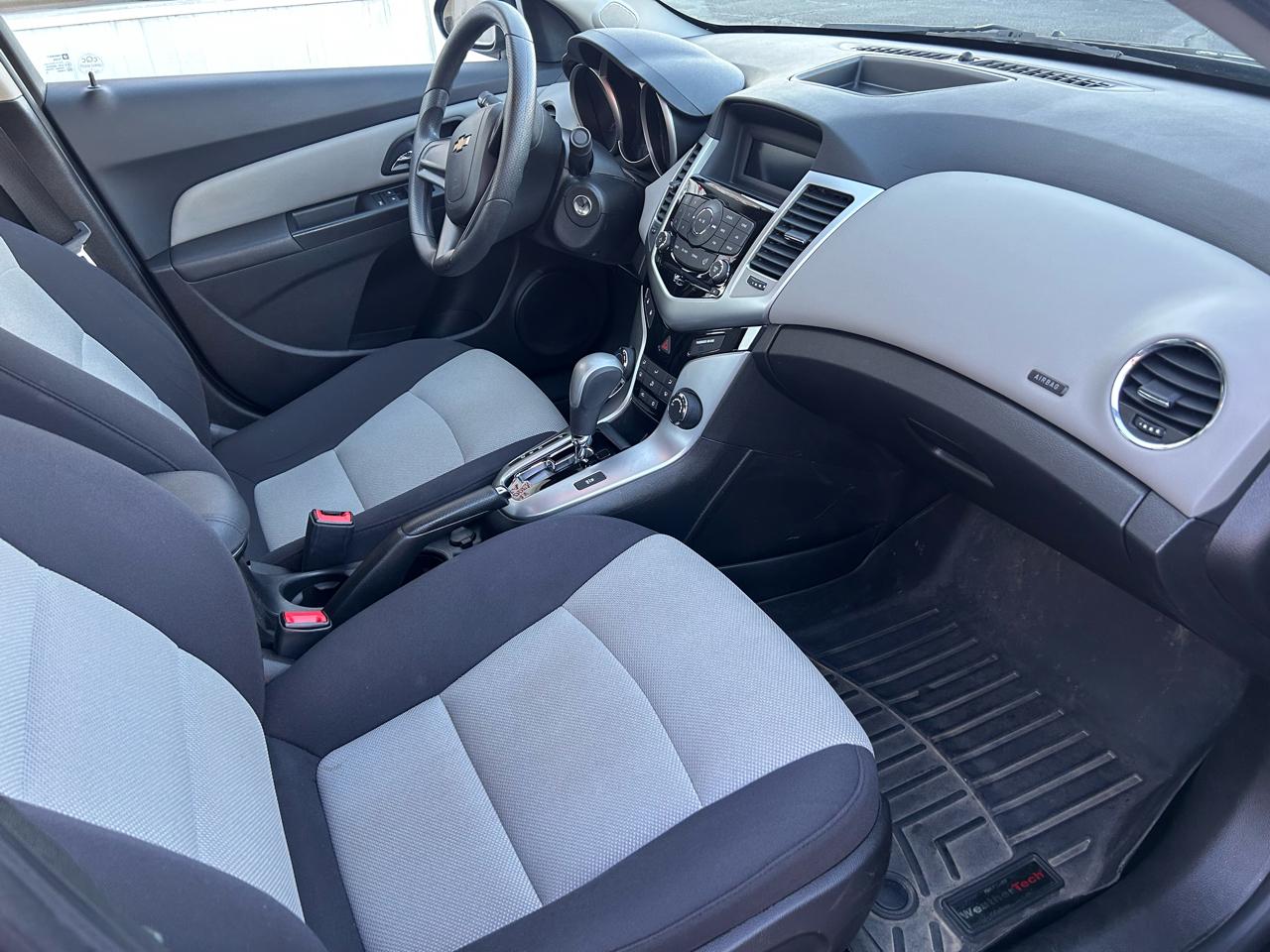 Chevrolet Cruze LS Auto 2014