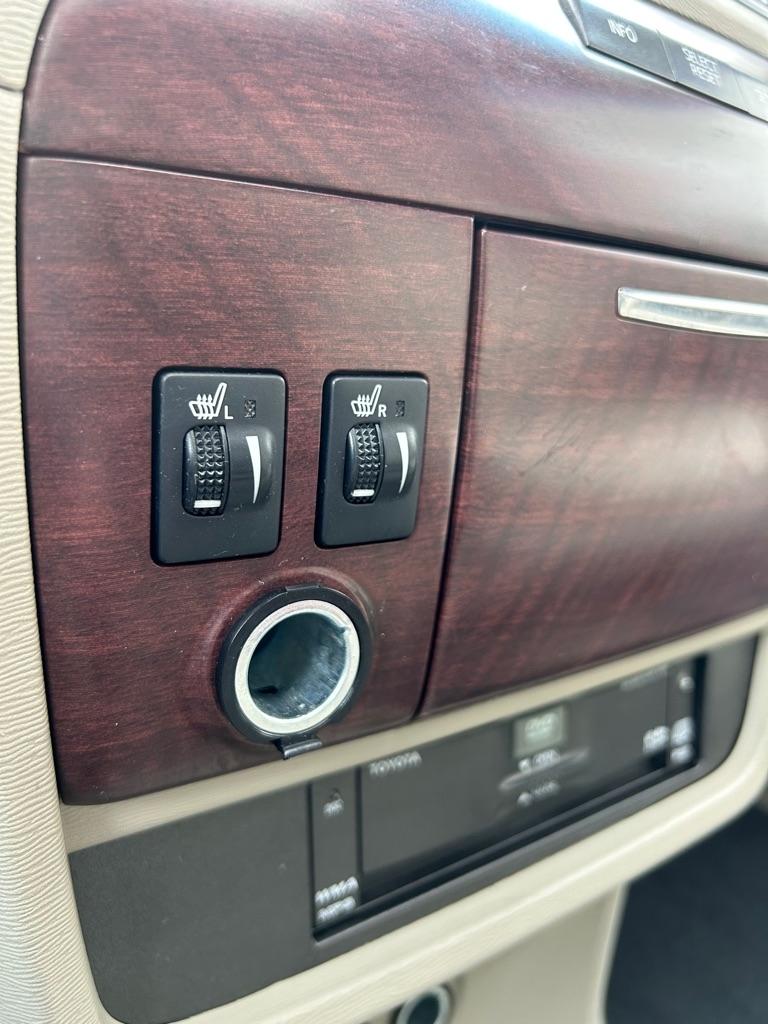 Toyota Sienna XLE FWD 8-Passenger V6 2013