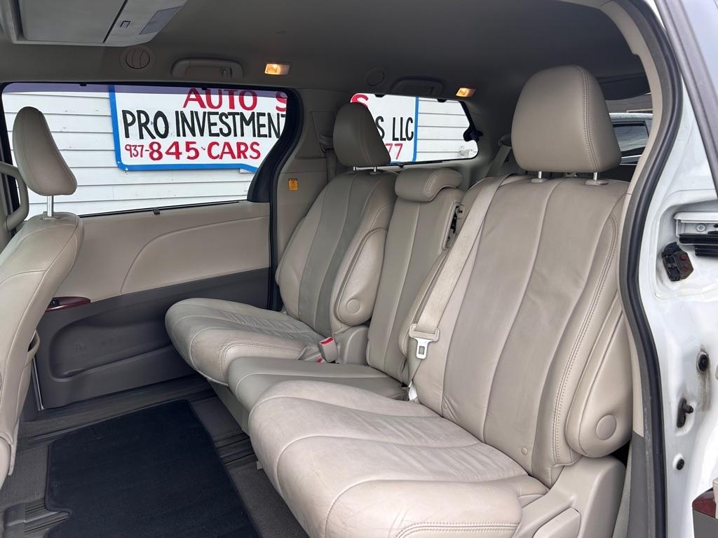 Toyota Sienna XLE FWD 8-Passenger V6 2013