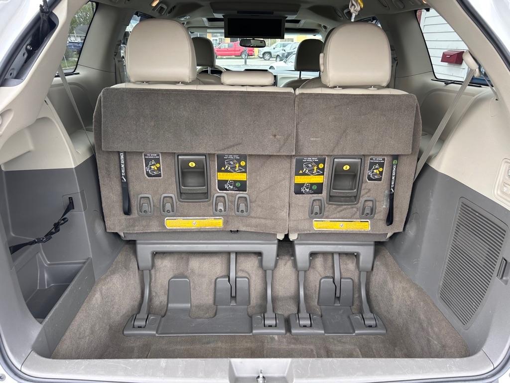 Toyota Sienna XLE FWD 8-Passenger V6 2013