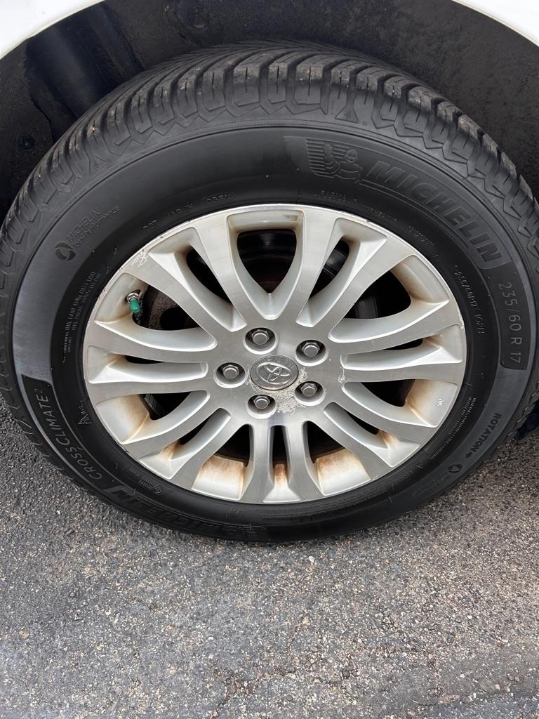 Toyota Sienna XLE FWD 8-Passenger V6 2013