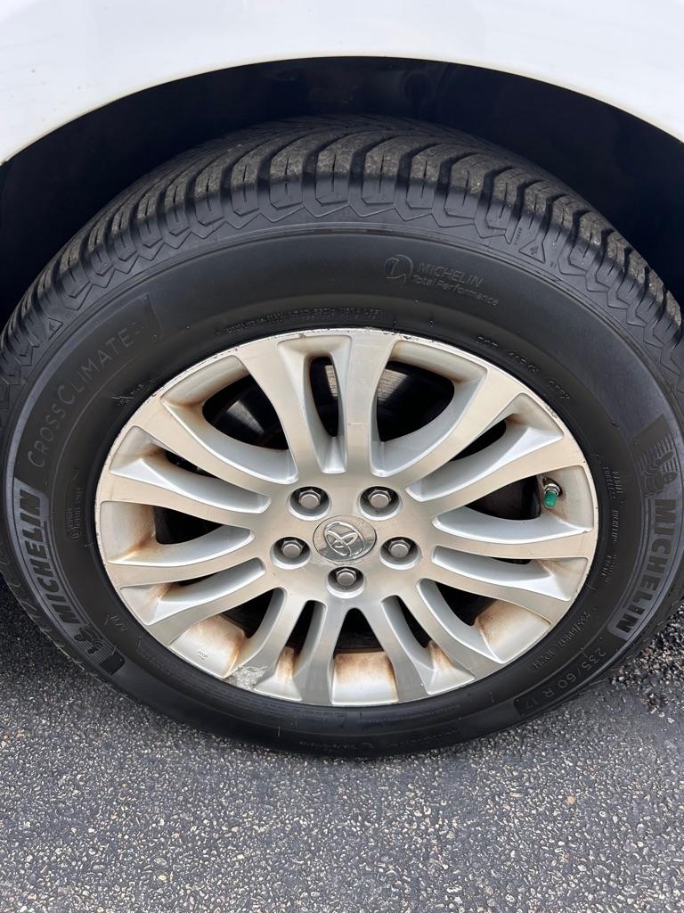 Toyota Sienna XLE FWD 8-Passenger V6 2013