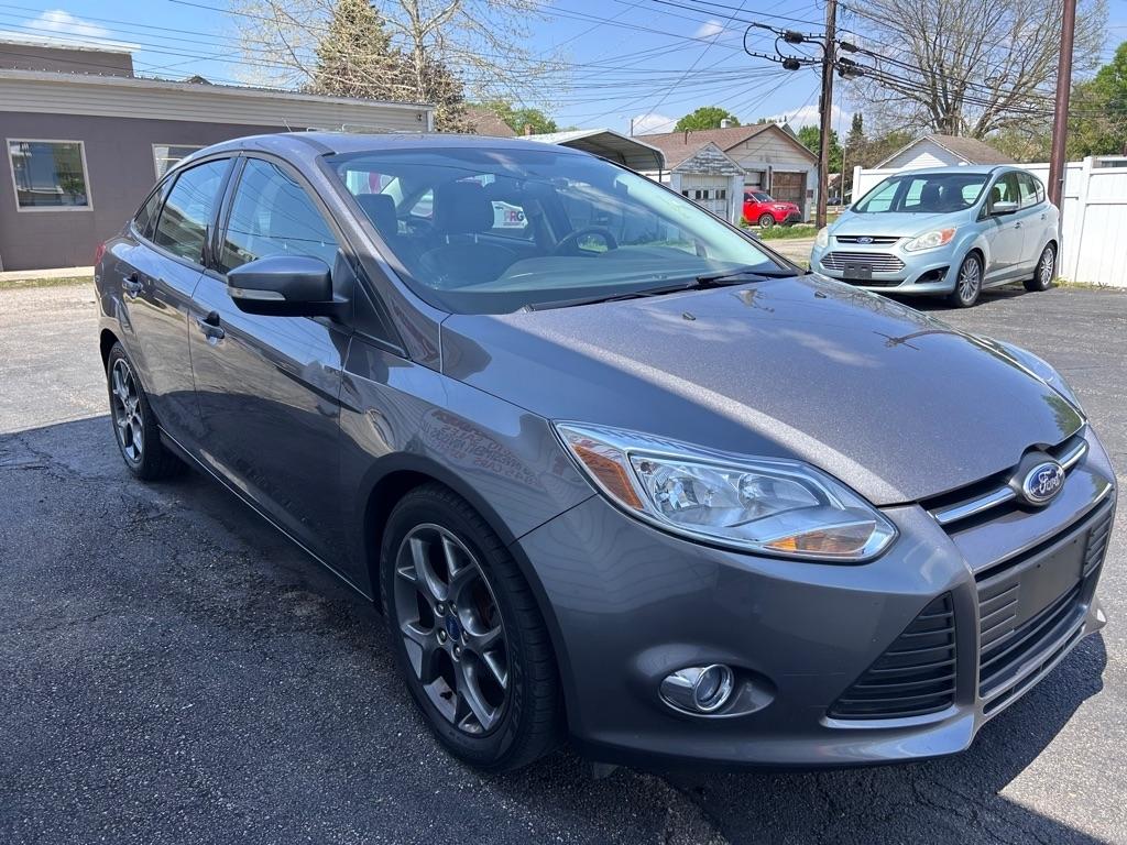 Ford Focus SE Sedan 2013