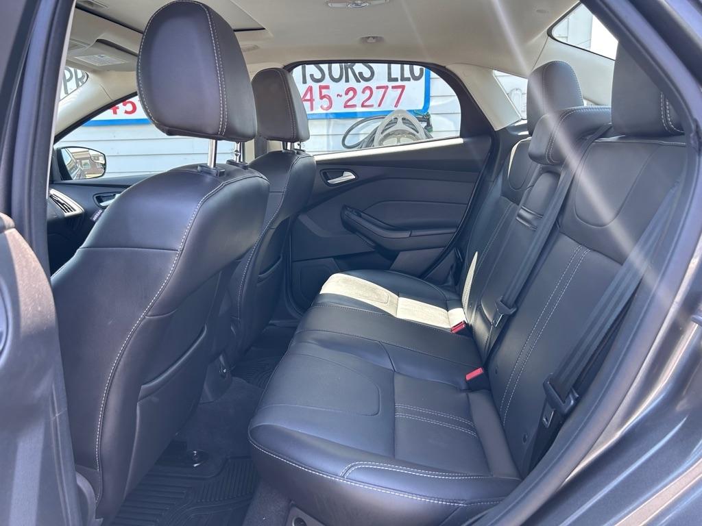 Ford Focus SE Sedan 2013