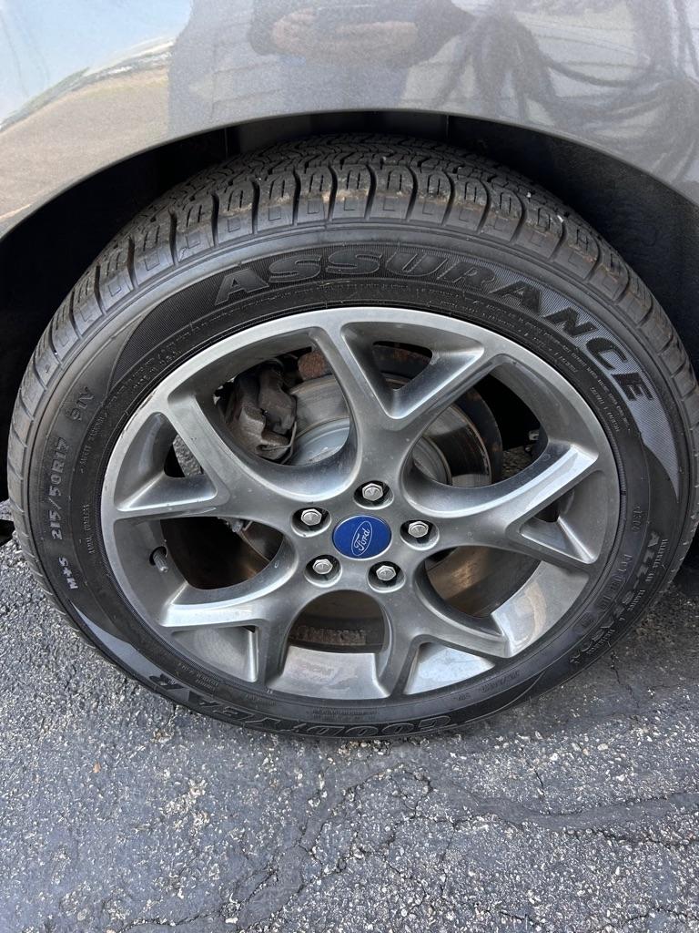 Ford Focus SE Sedan 2013