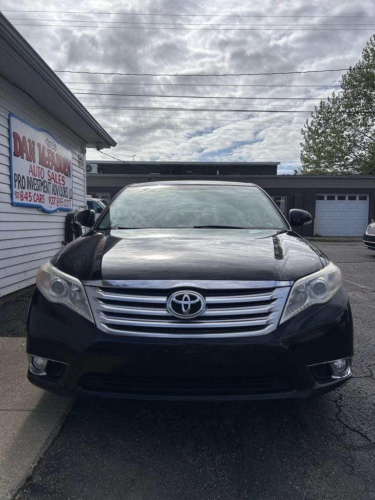 Toyota Avalon Base 2011