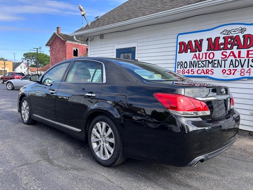 Toyota Avalon Base 2011
