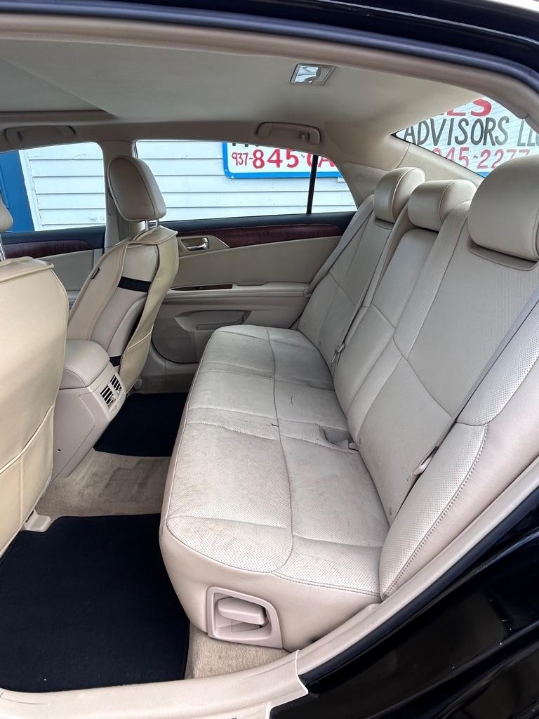 Toyota Avalon Base 2011