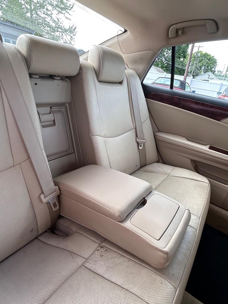 Toyota Avalon Base 2011