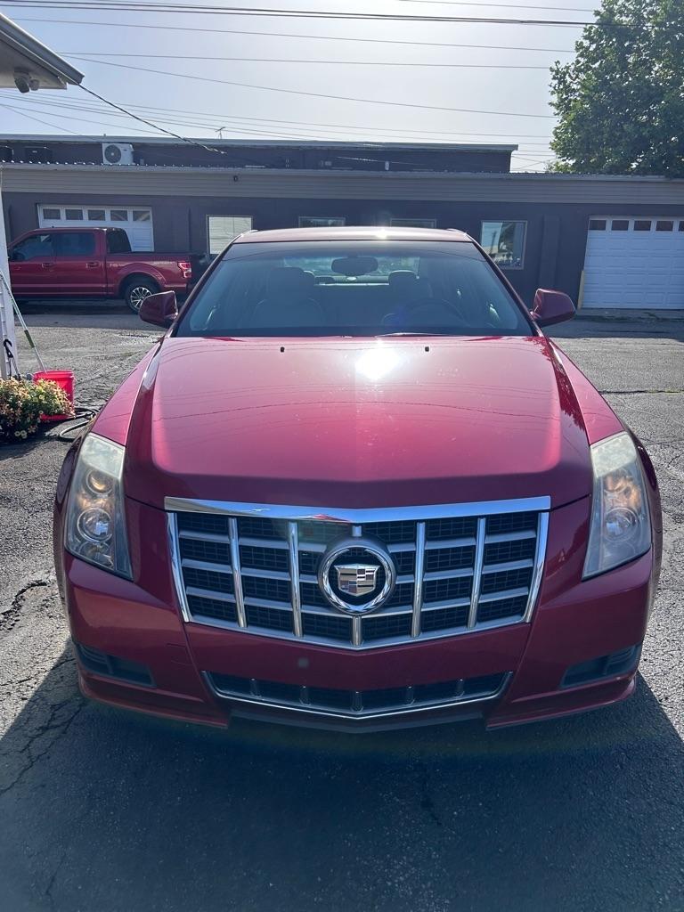 Cadillac CTS Base 2012