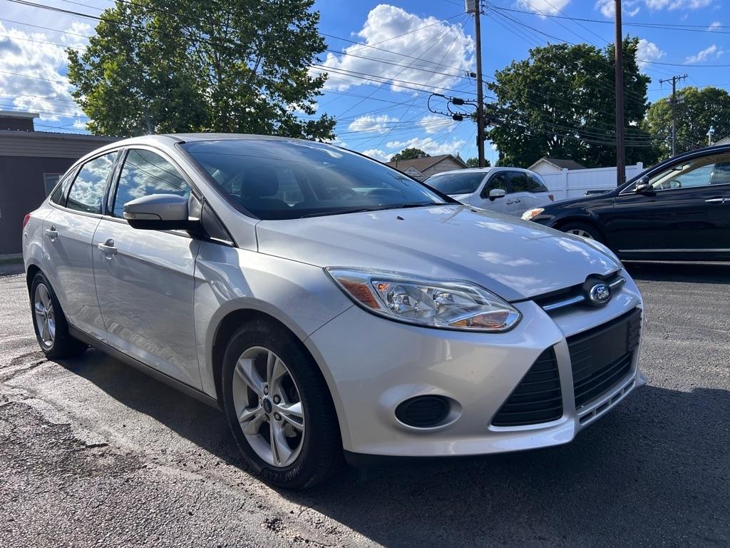Ford Focus SE Sedan 2013
