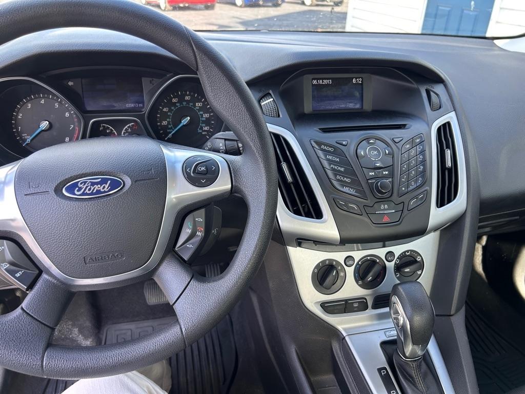 Ford Focus SE Sedan 2013