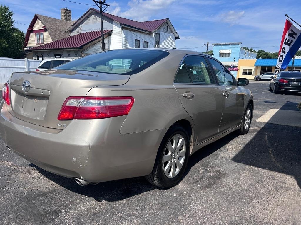 Toyota Camry LE V6 6-Spd AT 2009