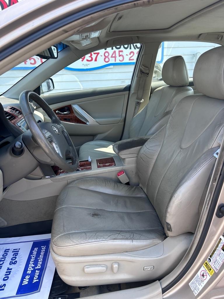 Toyota Camry LE V6 6-Spd AT 2009