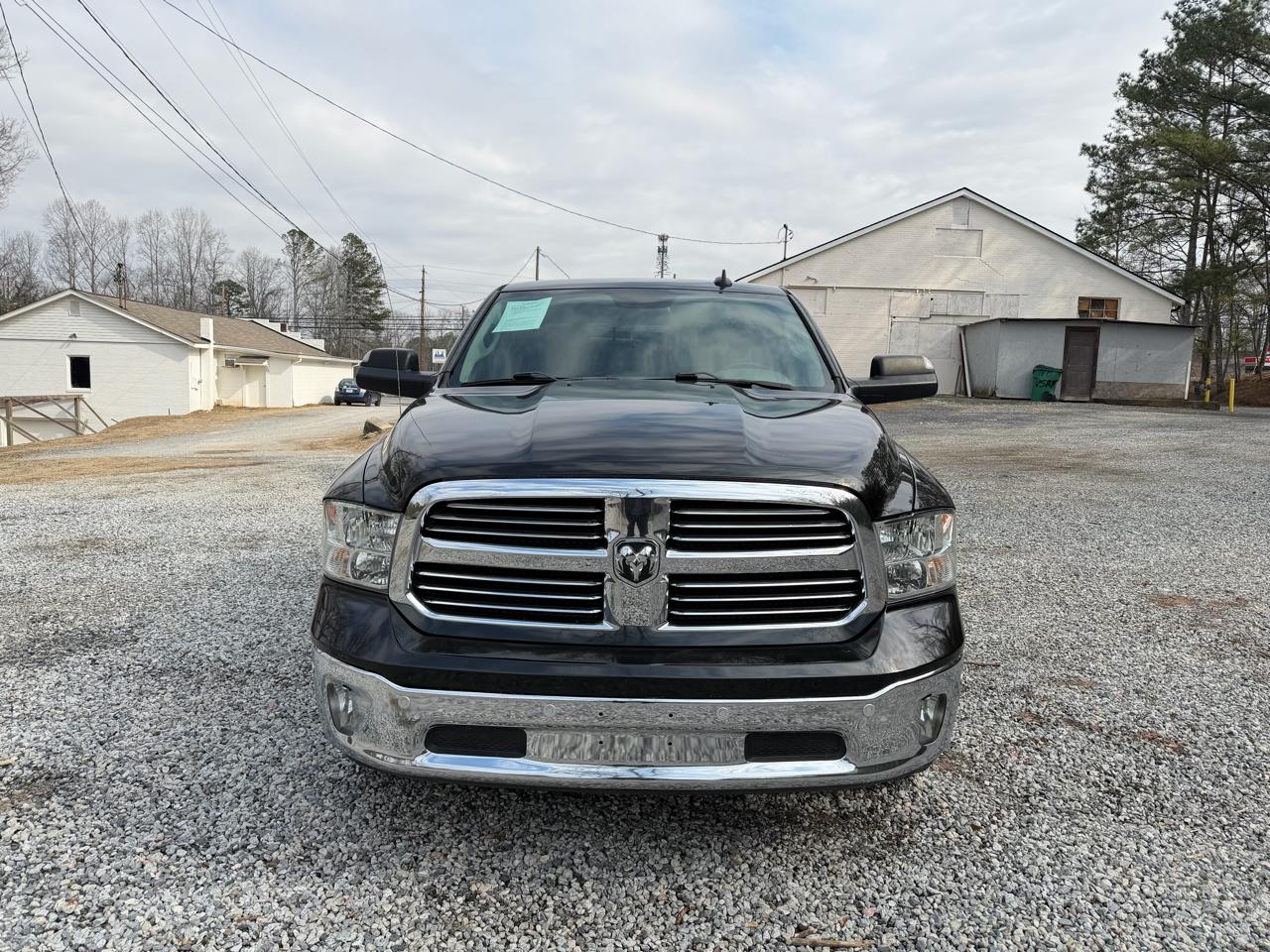 RAM 1500 SLT Crew Cab SWB 2WD 2017
