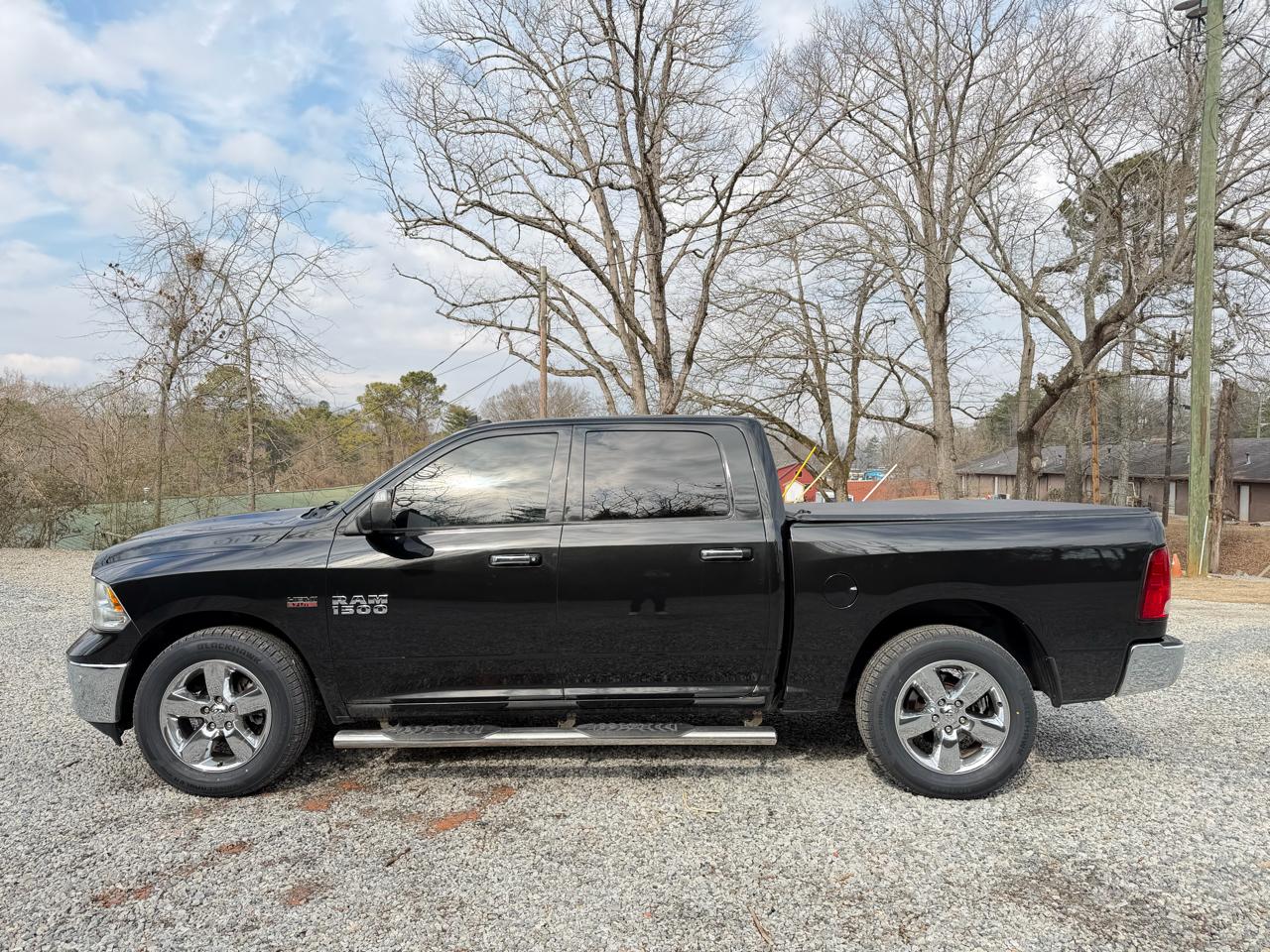 RAM 1500 SLT Crew Cab SWB 2WD 2017
